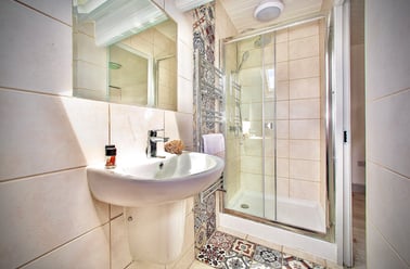 Wragby Road, Uphill, Lincoln - Image 3