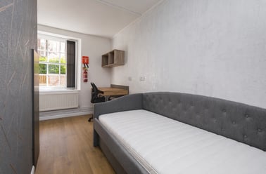 Leazes Terrace, Newcastle Upon Tyne, Newcastle - Image 2