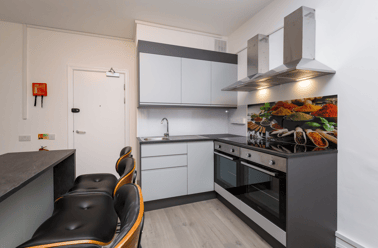 Leazes Terrace, Newcastle Upon Tyne, Newcastle - Image 2