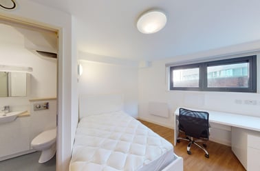 Pitt Street, Newcastle Upon Tyne, Newcastle - Image 3