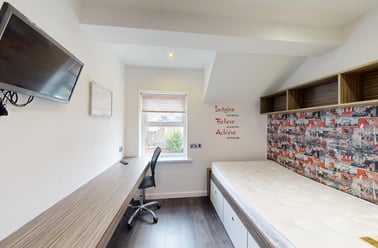 Thornhill Crescent, Thornhill, Sunderland - Image 2