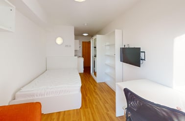 Pitt Street, Newcastle Upon Tyne, Newcastle - Image 2