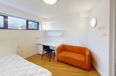 Pitt Street, Newcastle Upon Tyne, Newcastle - Image 2