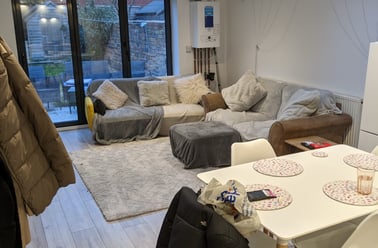 Russell street, Near university, Cheltenham - Image 2