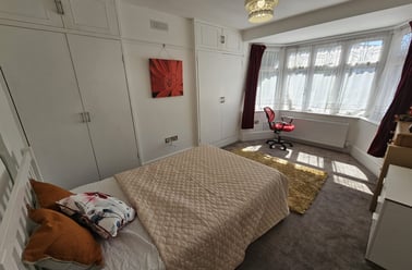 Brunswick Road, Ealing, London - Image 3