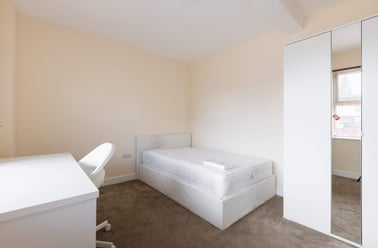 Alcuin Avenue, Layerthorpe, York - Image 2