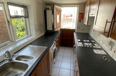 Edinburgh road, Lewes road, Brighton - Image 2