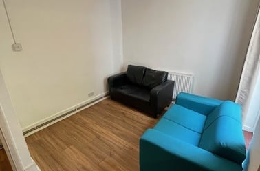 White street, City centre, Brighton - Image 3