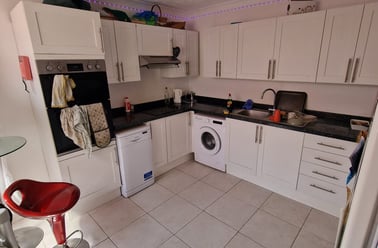 Agnes Street, Elm Grove, Brighton - Image 2