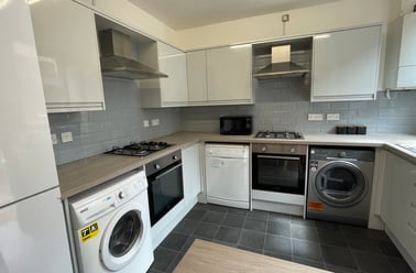 Bouverie Street, Newton, Chester - Image 3