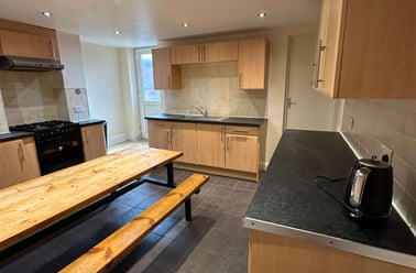 Brudenell Road, Hyde park, Leeds - Image 2