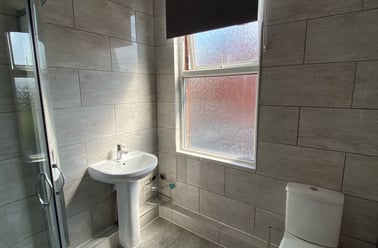 Royal park road, Hyde park, Leeds - Image 3