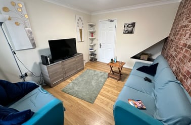 Myrtle Grove, Beeston, Nottingham - Image 2