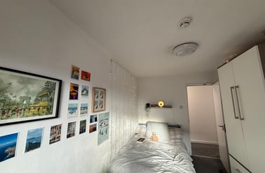 Gamble street, Near university, Nottingham - Image 2