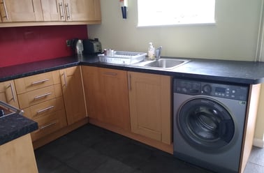 Roundhill Way, Park Barn, Guildford - Image 3