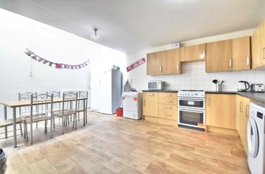 Ashgate Road, Endcliffe, Sheffield - Image 3