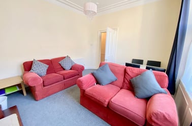 Clayton Park Square, Jesmond, Newcastle - Image 3