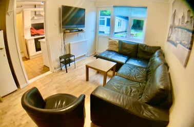 College Road, Christchurch, Canterbury - Image 3