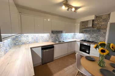 Henrietta street, Central, Swansea - Image 3