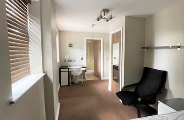 Victoria Street, City Centre, Crewe - Image 2