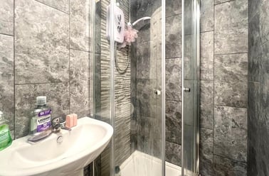 Edgeworth Road, Earlham, Norwich - Image 3