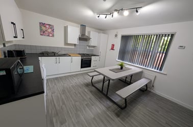 Denison Court, Radford, Nottingham - Image 3