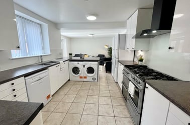 Dunlop ave, Lenton, Nottingham - Image 2