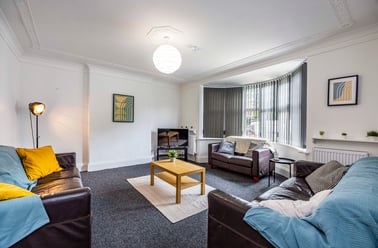 Oundle drive, Wollaton park, Nottingham - Image 2