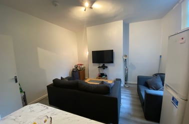 West grove, Victoria park, Manchester - Image 3