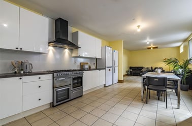 Barrack Lane, Radford, Nottingham - Image 3