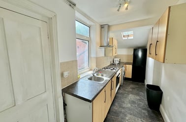 Homestead Crescent, Didsbury, Manchester - Image 3