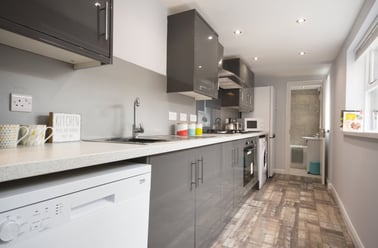 Trafalgar Road, Beeston, Nottingham - Image 2
