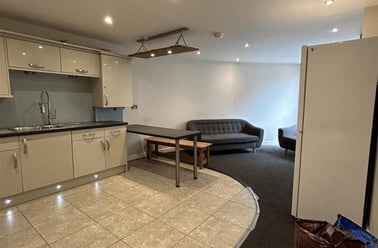 Salford, Langworthy - Image 2