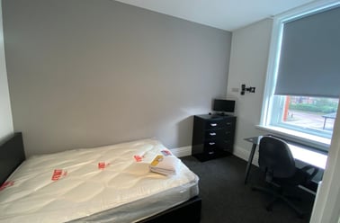 Salford, Seedley - Image 3