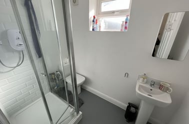 32 Crescent, Castlefield, Salford - Image 3