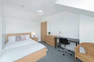 Humber Road, Beeston, Nottingham - Image 2