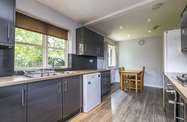 Hawton Crescent, Lenton, Nottingham - Image 3