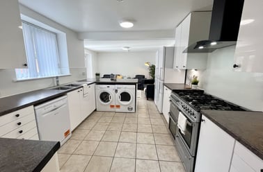 Dunlop Avenue, Lenton, Nottingham - Image 3