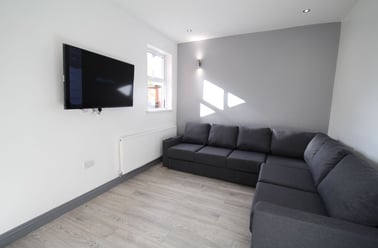 Harlaxton Drive, Lenton, Nottingham - Image 3