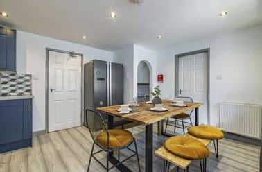 Forsythia Gardens, Lenton, Nottingham - Image 3