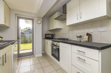 Hawton Spinney, Lenton, Nottingham - Image 2