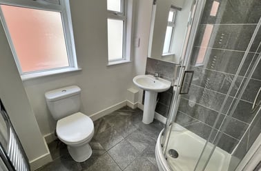 26 Crescent, Castlefield, Salford - Image 3