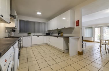 Derby Road, Lenton, Nottingham - Image 2