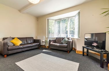 Harlaxton Drive, Radford, Nottingham - Image 2