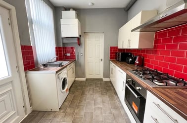 5 Calvert Street, Weaste, Salford - Image 3