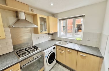 New Welcome Street, Hulme, Manchester - Image 3