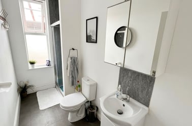 146 Weaste Lane, Seedley, Salford - Image 2