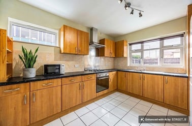 Princess Avenue, Beeston, Nottingham - Image 3