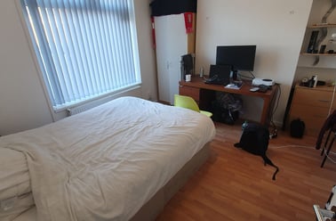 Richards Street, Cathays, Cardiff - Image 3