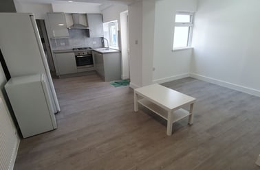 Pearl Street, Adamstown, Cardiff - Image 3